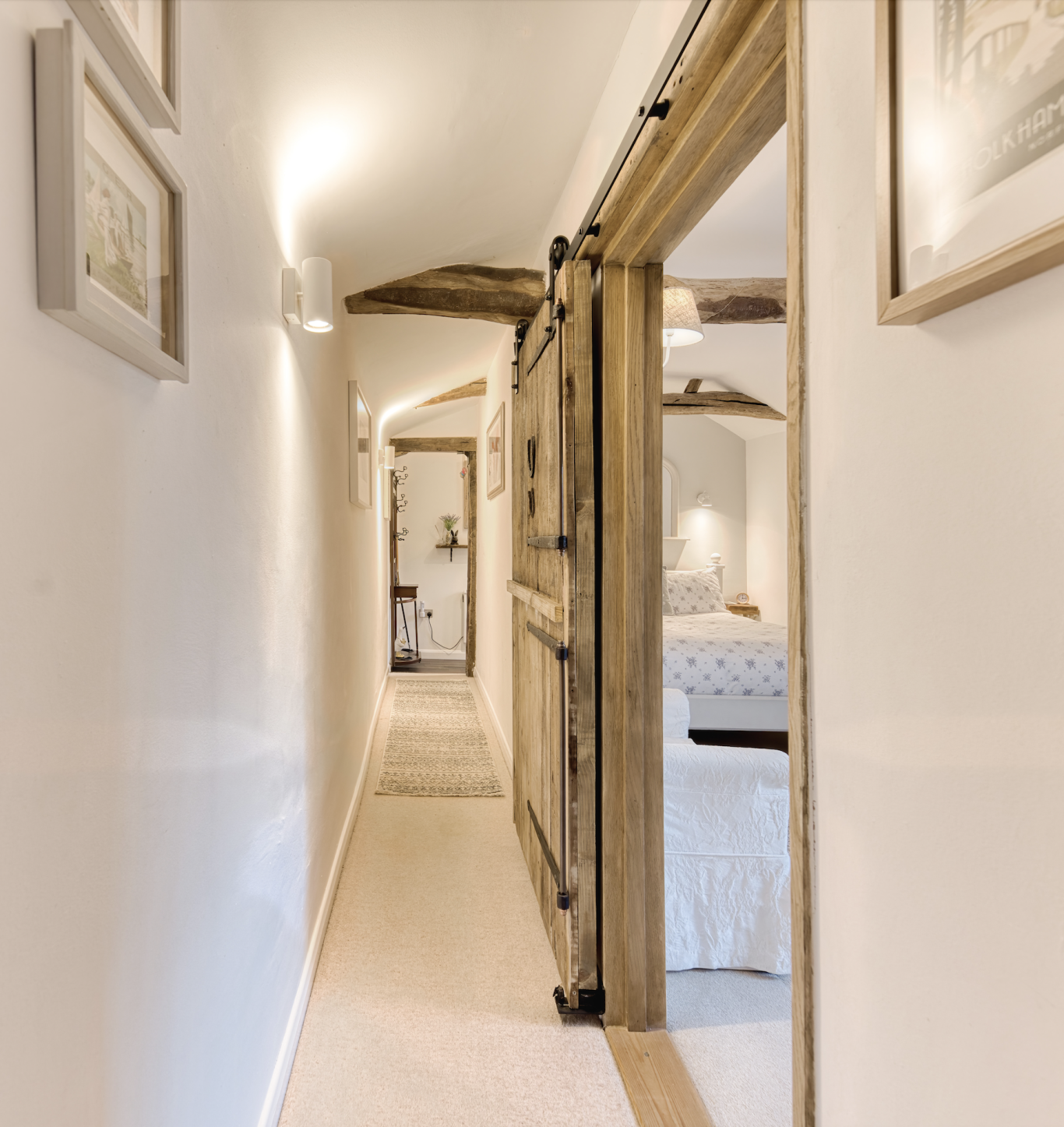 SLIDING STABLE DOOR