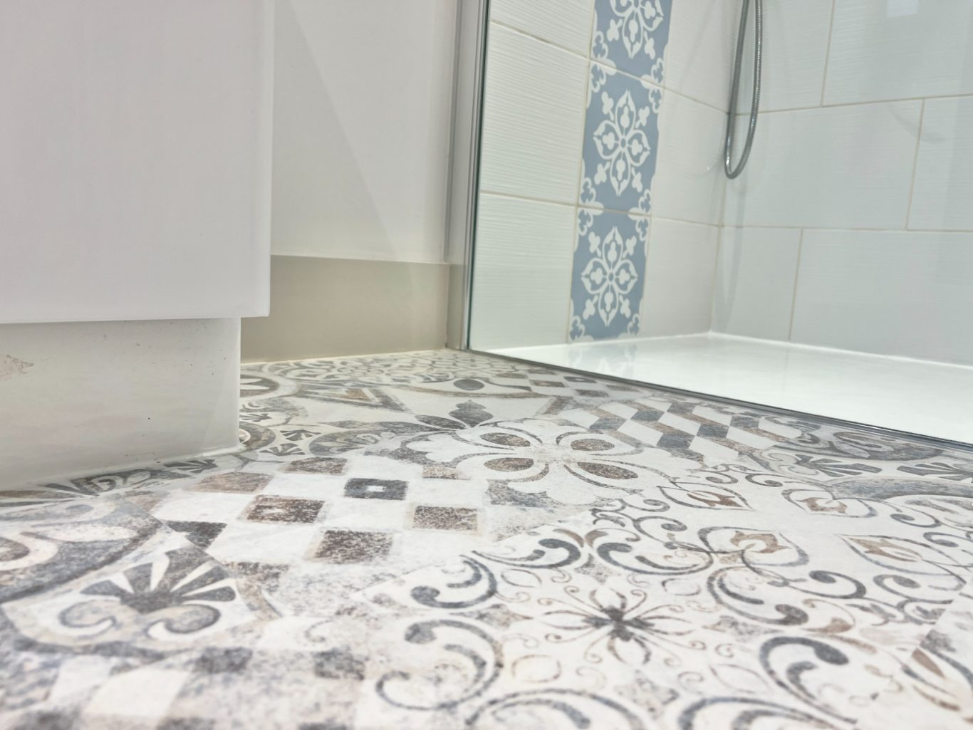 FLOORING INSTALLATION